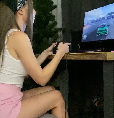 KissKisska Gamer Girl - Vaginal sex insted of racing game