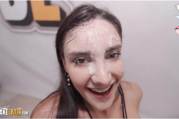 Victoria Camargo Bukkake latin cum swallow
