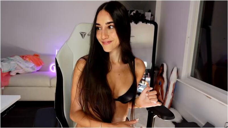 Izzy Green Fuck Machine Webcam Live Show